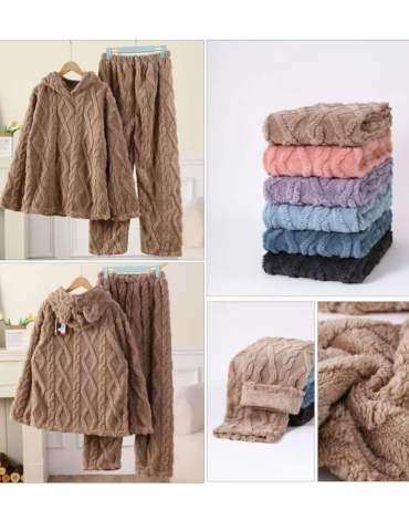 Pijama de Dama con Gorro Diseño Trenzado x 12 Unds. Tallas: M - L - XL - XXL