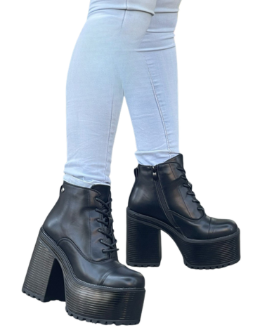 Botines para Mujer Eco Cuero con Plataforma Color Único x 8 Pares. Talla: 35 al 39