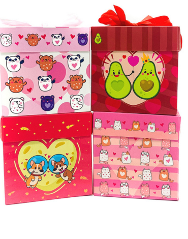 Caja Plegable Grande Love Comic x 12 Unds. Medidas: 22 x 22 cm aprox.