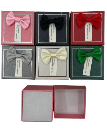 Caja de Regalo con Lazo Colores Surtidos x 60 Unds Medida: 5 x 5 cm aprox.