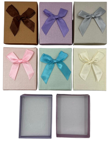 Caja de Regalo con Lazo Colores Surtidos x 48 Unds Medida: 7 x 9 cm aprox.