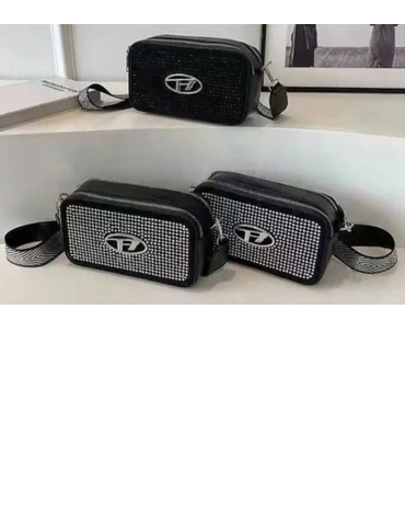Cartera Cruzada con Tacha x 6 Unds.