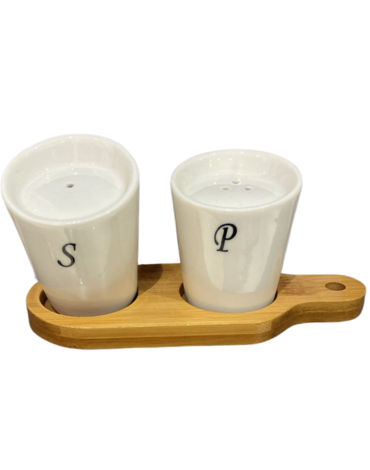 4 Set de Salero y Pimentero Cerámica. Medida: 9 x 17 cm aprox (1 Set Trae: 3 PCS)