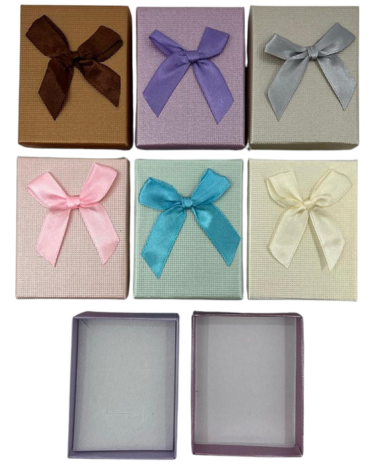 Caja de Regalo con Lazo Colores Surtidos x 48 Unds Medida: 7 x 9 cm aprox.