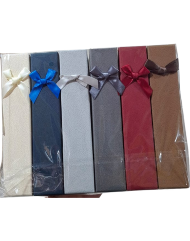 Caja de Regalo Colores Surtidos x 12 Unds. Medidas: 21 x 4 x 2.7 cm aprox.