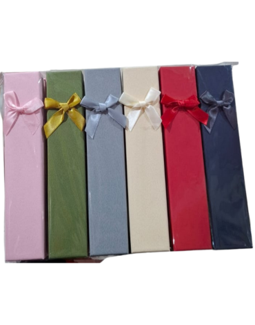 Caja de Regalo Colores Surtidos x 12 Unds. Medidas: 21 x 4 x 2.7 cm aprox.