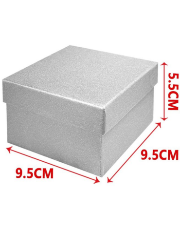 Caja de Regalo Cuadrada Color Plateado x 12 Unds. Medida: 9.5 x 9.5 x 5.5 cm aprox.