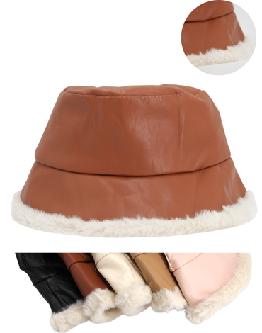 Gorro Bucket Eco Cuero Borde Peludo Colores Surtidos x 12 Unds.