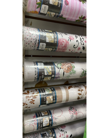 Mantel de Hule con Franela Modelos Surtidos x 1 Und. Medida: 1.37 x 20 metros aprox.