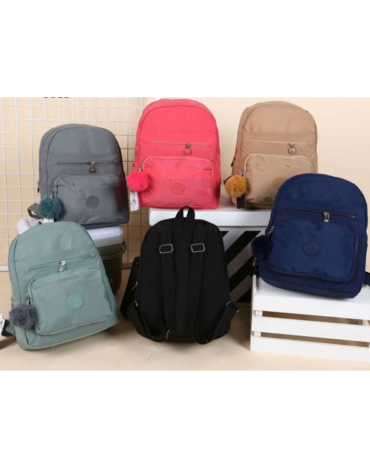 Mochila Impermeable con Pompón Colores Surtidos x 6 Unds. Medida: 35 x 26 x 11 cm aprox
