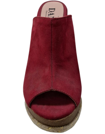 Sandalias con Plataforma Color Burdeo x 8 Pares. Talla: 35 al 40