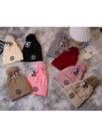 Gorro de Mujer x 12 Unds.