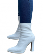 Botines Eco Cuero de Mujer Color Único x 8 Pares. Talla: 35 al 39