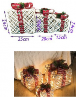 1 Set Caja de Regalo Navideña con Luz Led.Medida: 15 - 20 - 25.5 cm aprox.