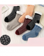 Calcetines de Mujer con Chiporro Colores Surtidos x 12 Pares.Talla: 36 al 42