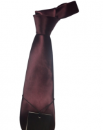 Corbata de Poliéster Color Burdeo x 6 Unds.Medida: 7 cm x 1.50 cm aprox.