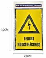 Señalética Peligro Riesgo Eléctrico x 24 Unds. Medidas:30 x 20 cm